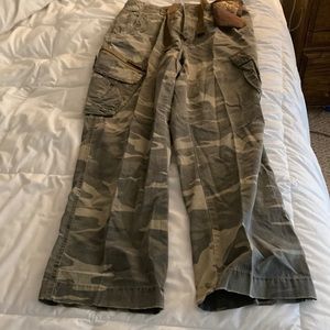 Mens Union Bay green camo pants sized 29X30